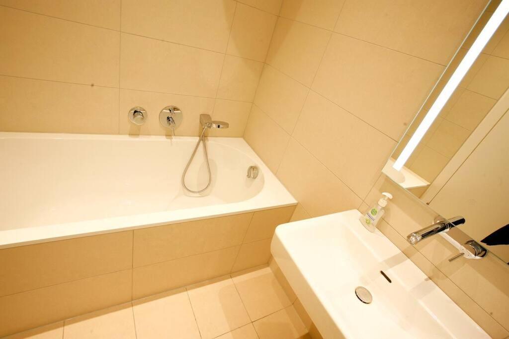 Top Central Apartment On Karlsplatz Βιέννη Εξωτερικό φωτογραφία